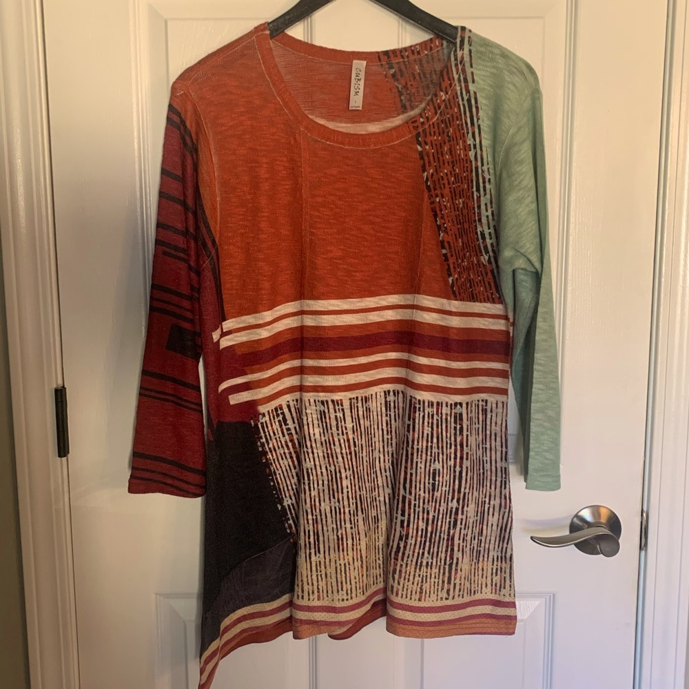 Cubism Los Angeles Womens Size Large 3/4 sleeve Asymmetrical Light Sweater